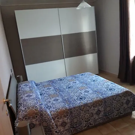 Della Luna Rossa Kro *